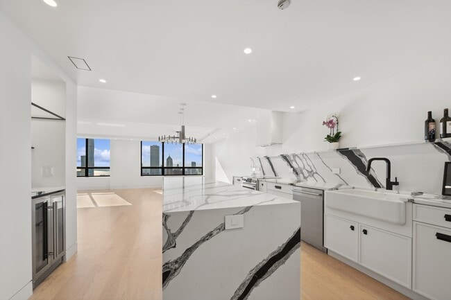 Building Photo - 180 E Pearson St