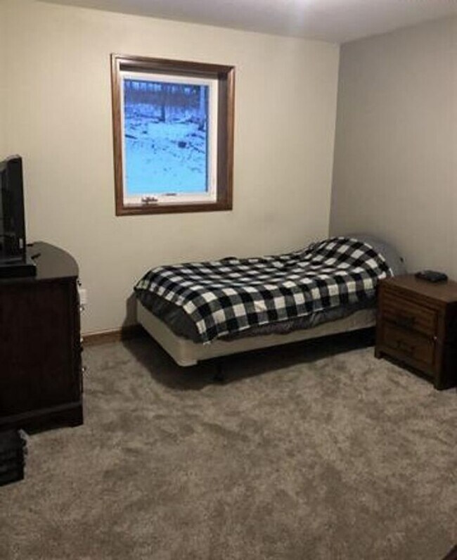 Building Photo - Tucked Away in Nature – Modern 3BR, 2BA Home