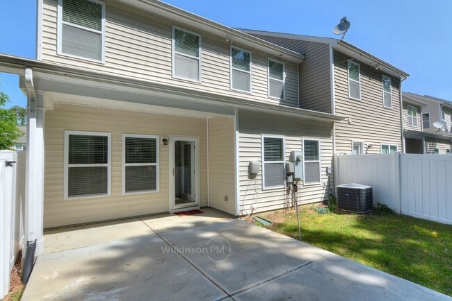 Building Photo - Big & Nice 3Br/2.5Bth Townhome in Steele Creek by Harris Teeter Shopping Center