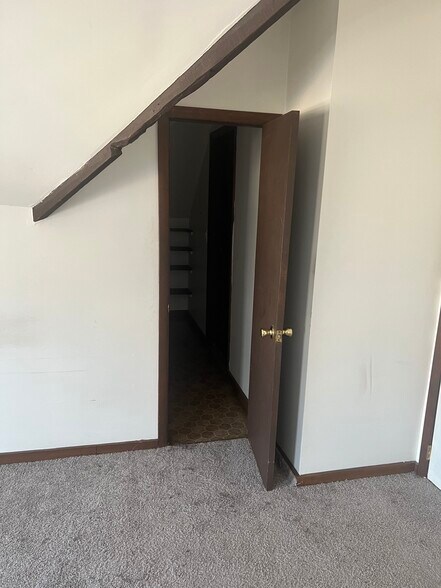 Building Photo - 8 Fox Ter