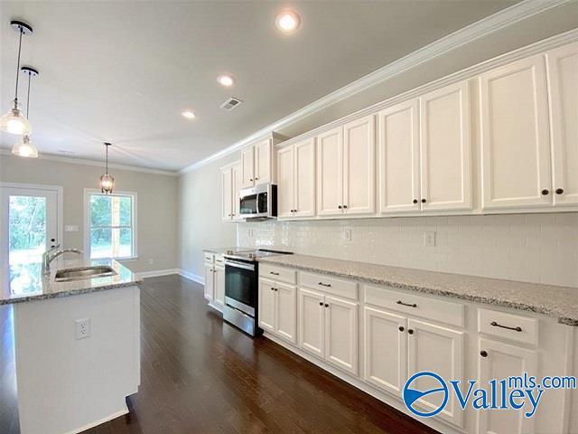 Building Photo - 133 Matilda Dr
