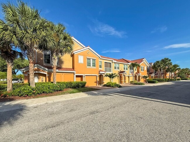 Building Photo - Beautiful 3-Bedroom Condo with 2-Car Garag...