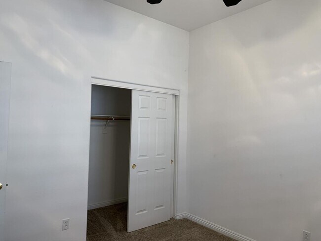 Building Photo - Single Story Northwest Home
