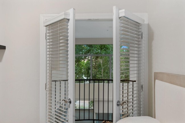 Building Photo - 14450 N Thompson Peak Pkwy