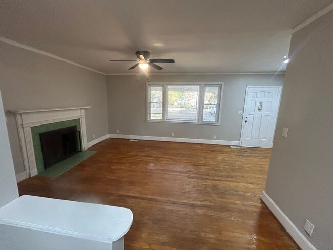 Building Photo - 623 S Beltline Blvd