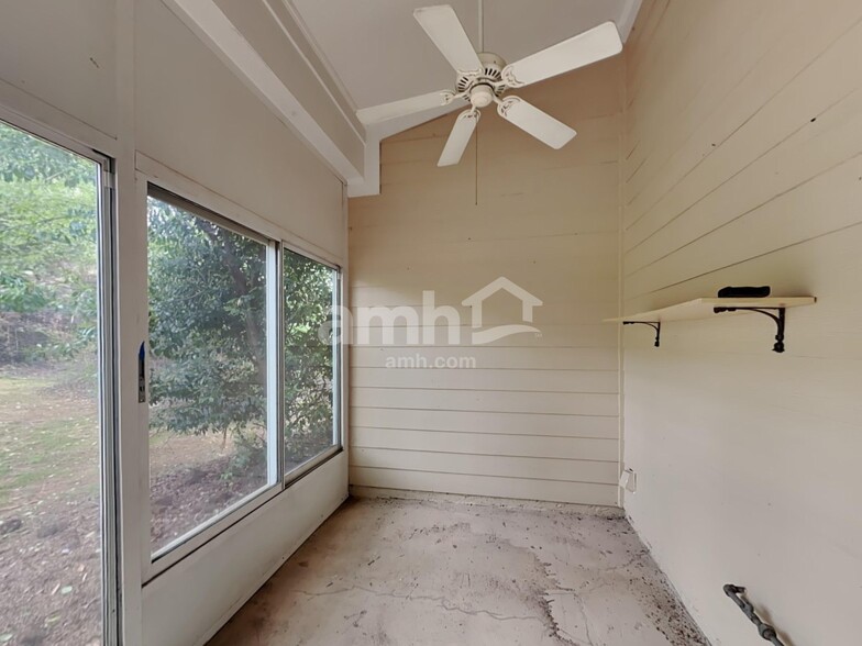 Building Photo - 985 Martin Field Dr