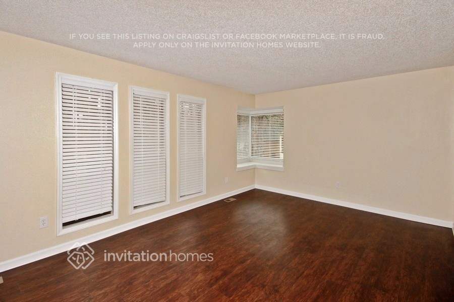 Building Photo - 326 Homestead Cir NW