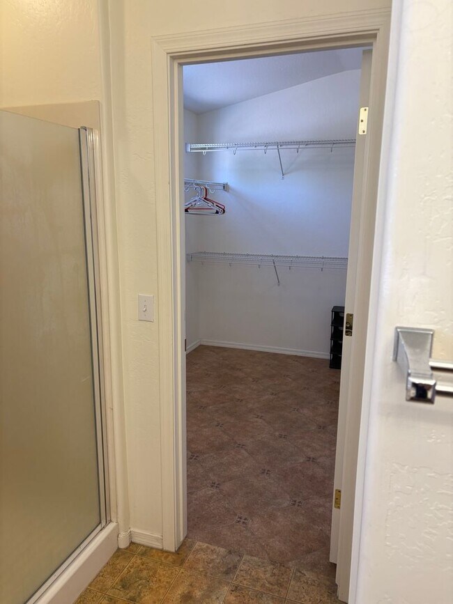 Building Photo - Unfurnished, 1 Year Minimum - Procure Only