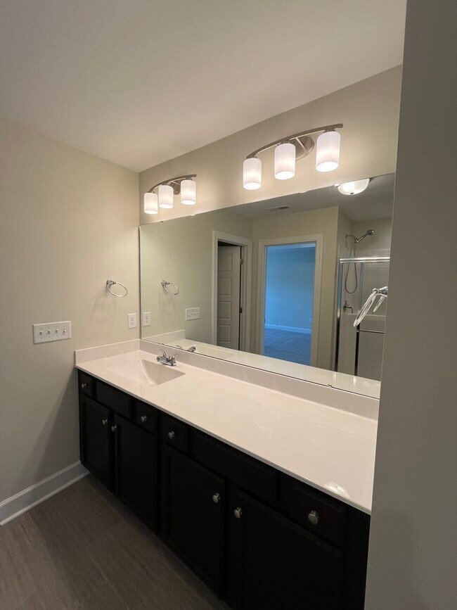 Building Photo - 116 Bluet Ln