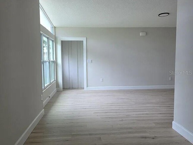 Building Photo - 3128 Bay St