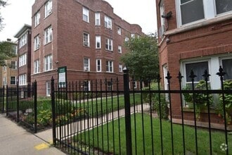 Building Photo - 4424-4432 N Wolcott Ave