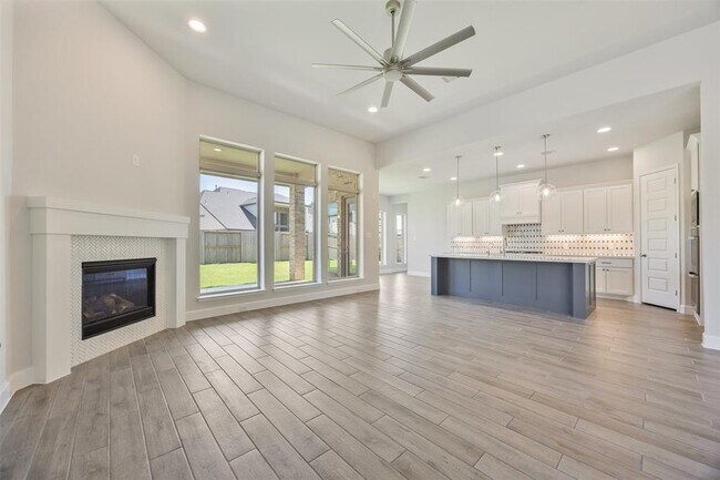 Building Photo - 26310 Meadow Bliss Wy