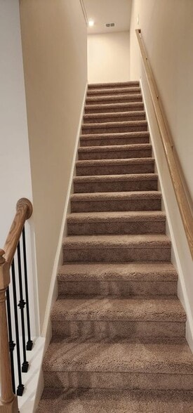 Building Photo - 112 Cedar Ln