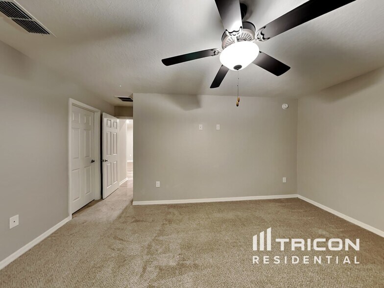 Building Photo - 988 Blue Tide Ln