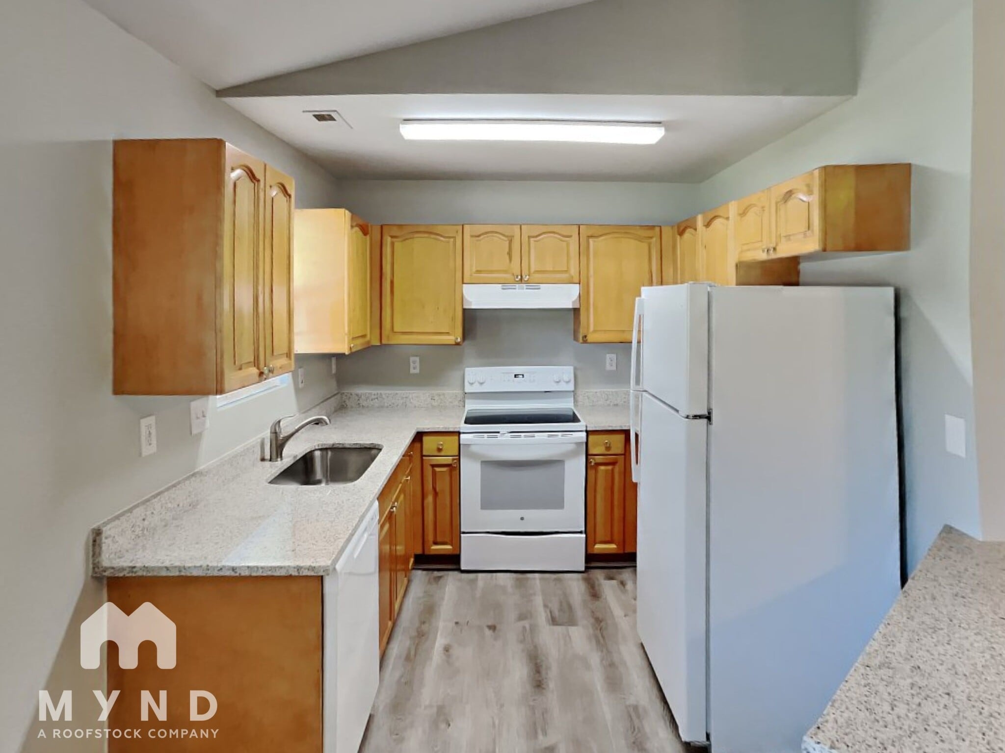Building Photo - 829 Woodland Ln