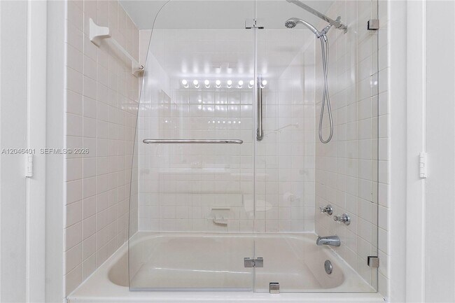 Building Photo - 5661 Riverside Dr