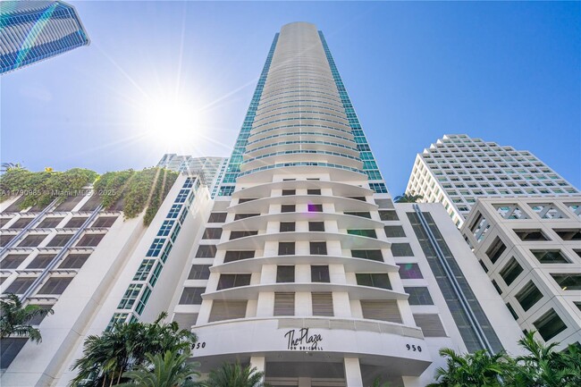 Building Photo - 950 Brickell Bay Dr