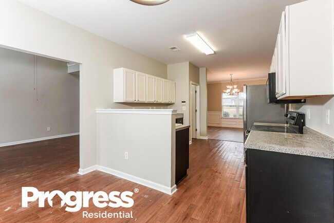 Building Photo - 511 Trousseau Ln