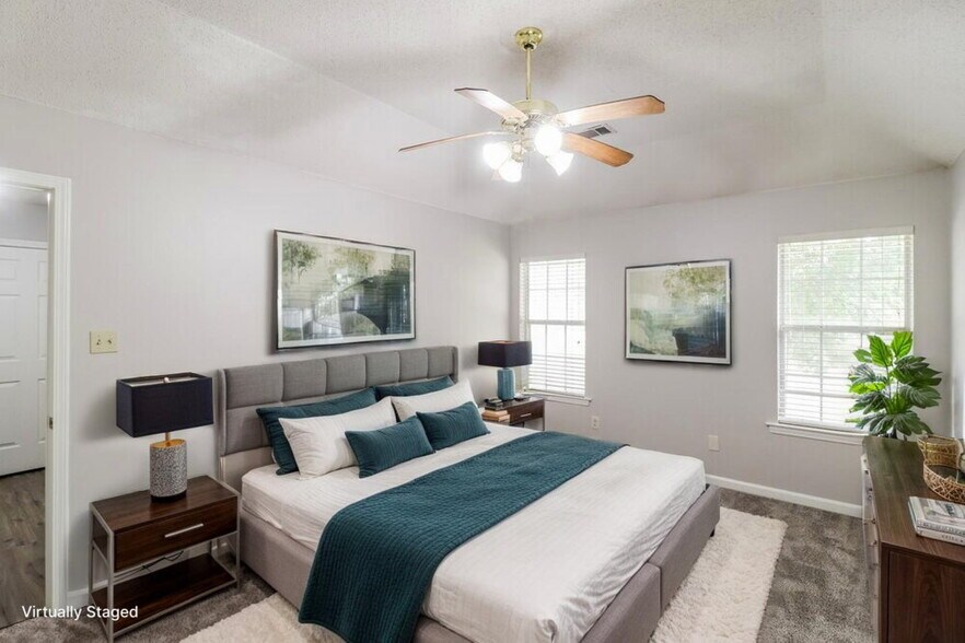 Building Photo - 9309 Garden Woods Cove