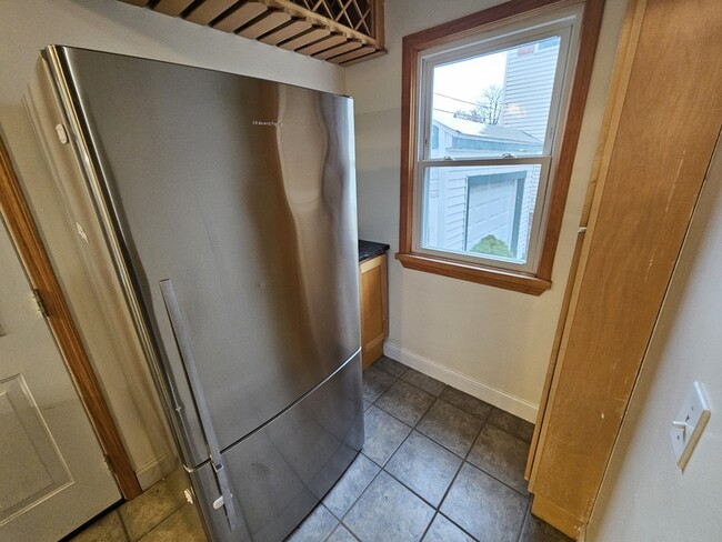 Building Photo - 3341 Hyde Park Ave