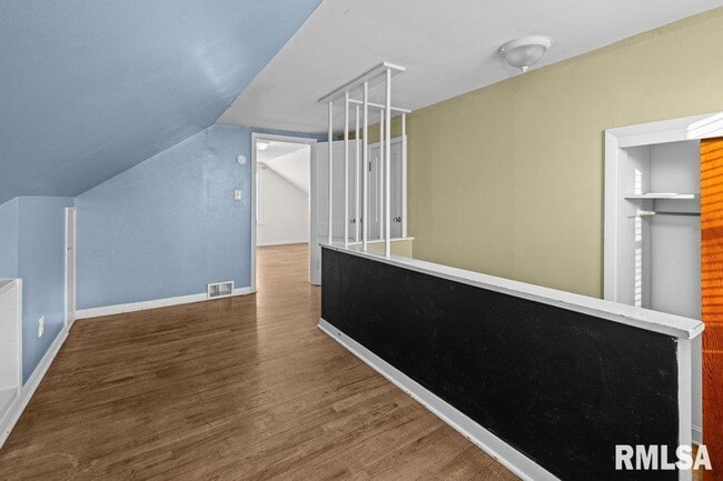 Building Photo - 1916 33rd St