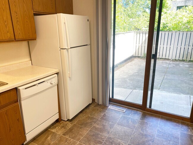 Building Photo - 4-Plex Located