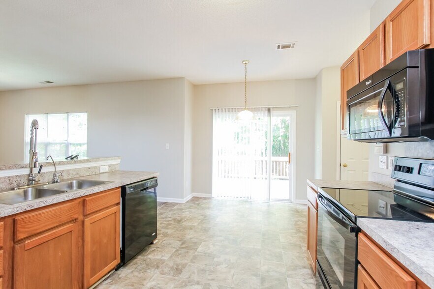 Building Photo - 3431 Ann Franklin Ct