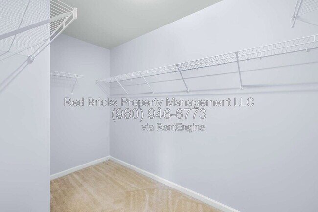 Building Photo - 14054 Singleleaf Lane