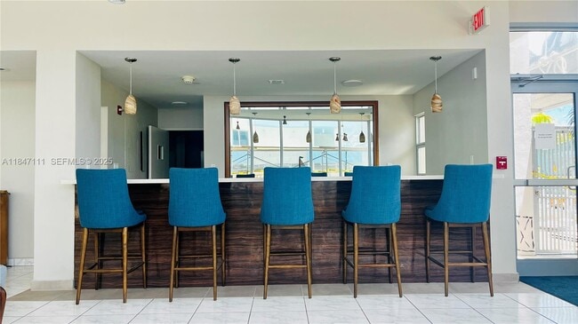 Building Photo - 9225 Collins Ave