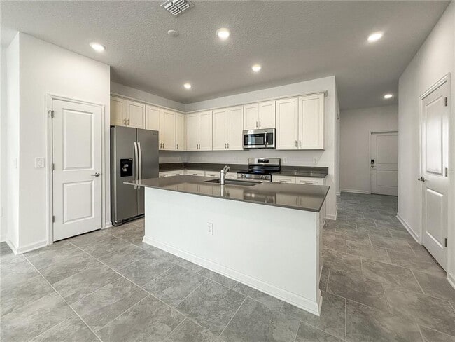 Building Photo - 4158 Pino St
