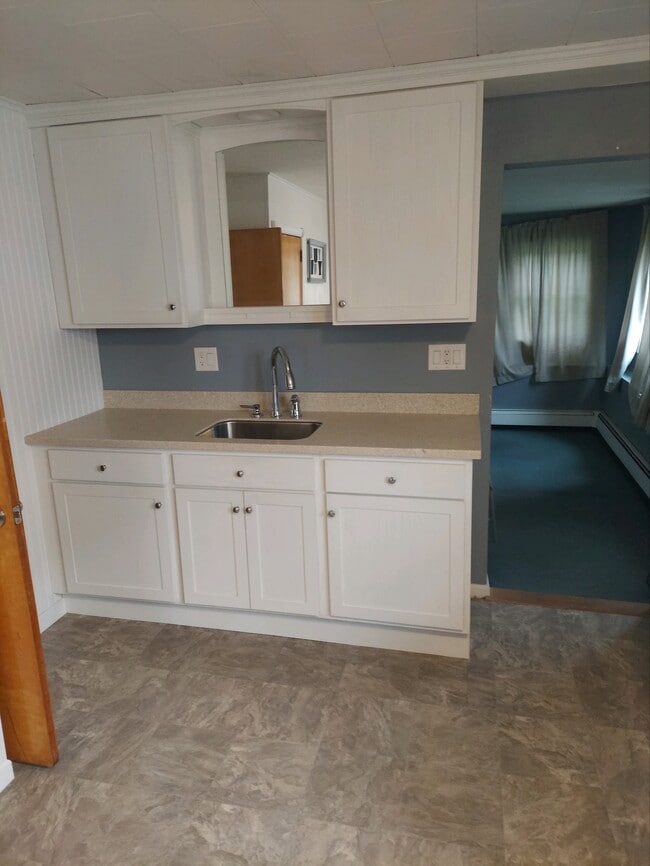 Building Photo - 74 Diamond Ave