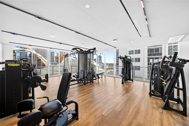 Building Photo - 1400 Biscayne Blvd