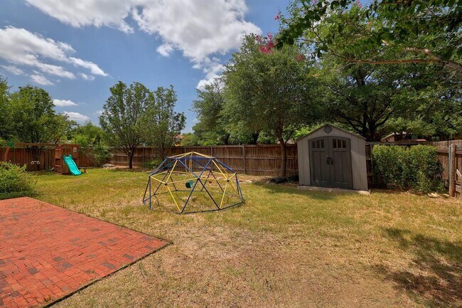 Building Photo - 1305 Horseshoe Ranch Dr