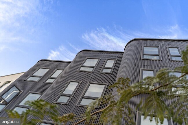 Building Photo - 1540 Frankford Ave