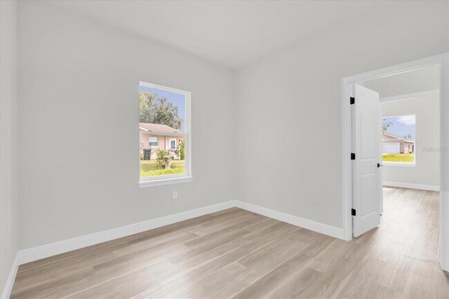 Building Photo - 452 Marion Oaks Dr