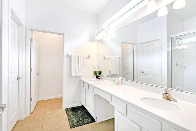 Building Photo - 2618 Calistoga Ave