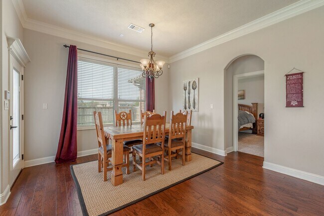 Building Photo - Available August 2026! Beautiful home in the Carters Crossing subdivision!