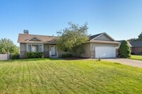Building Photo - Spacious 4 Bed, 3 Bath Home | Central Vall...