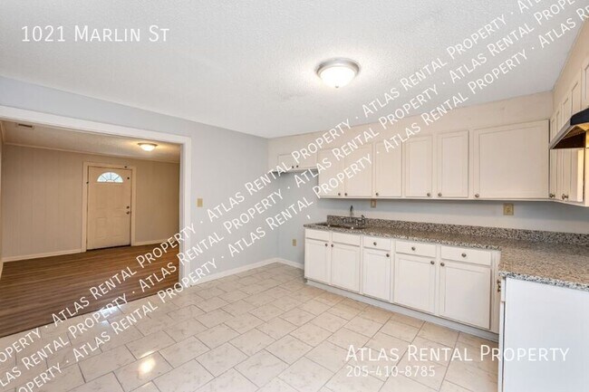 Building Photo - 1021 Marlin St