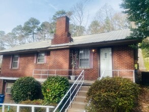 Building Photo - Atrium Park