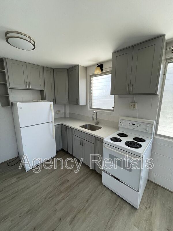 Building Photo - 772 Paani St