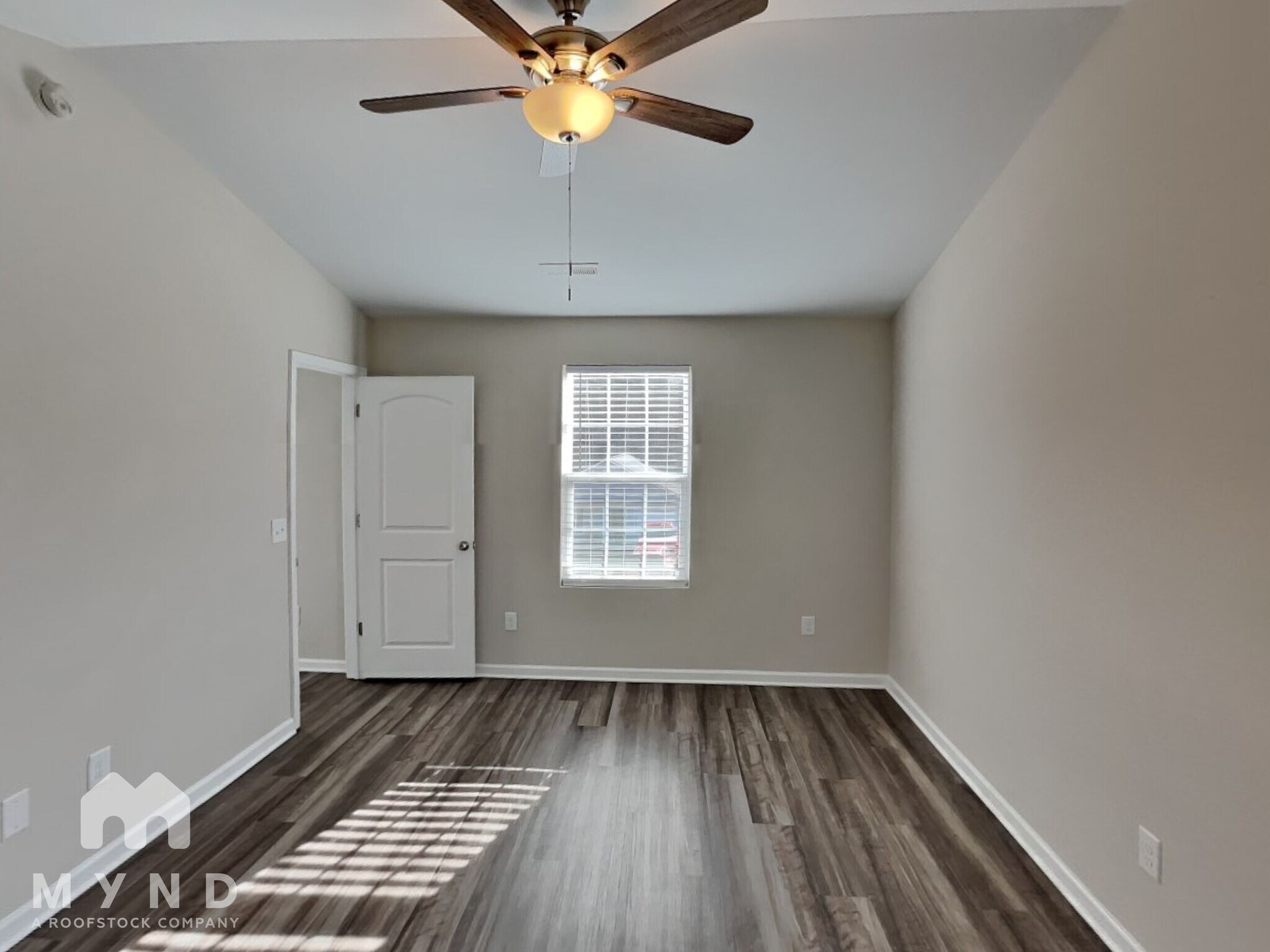 Building Photo - 136 Creekstone Ct