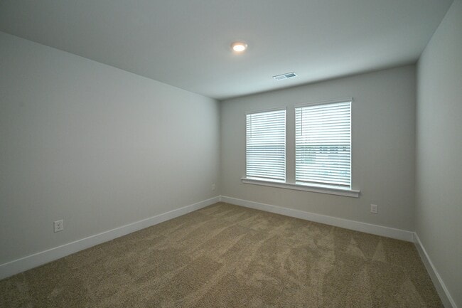 Building Photo - 111 S Grassland Rd