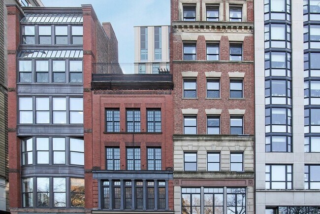 Building Photo - 140 Boylston St