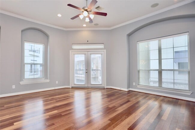 Building Photo - 114 Heights Blvd