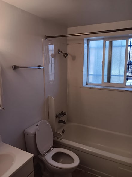 Building Photo - 1160 N Ogden St