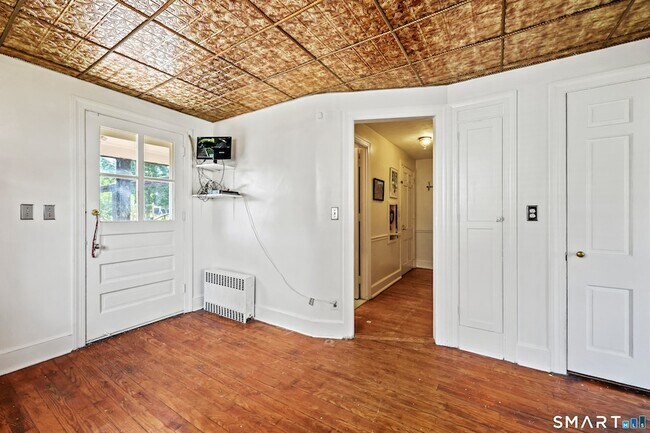 Building Photo - 92 Hazelmere Rd