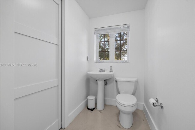 Building Photo - 300 Euclid Ave