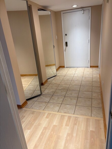 Building Photo - 475 Plum Creek Dr