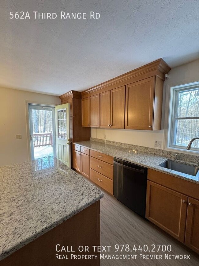 Building Photo - 562A Third Range Rd